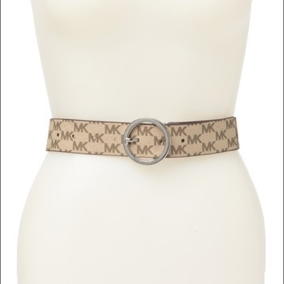 Michael Kors Leather Reversible Logo Belt - Picture 2 of 2